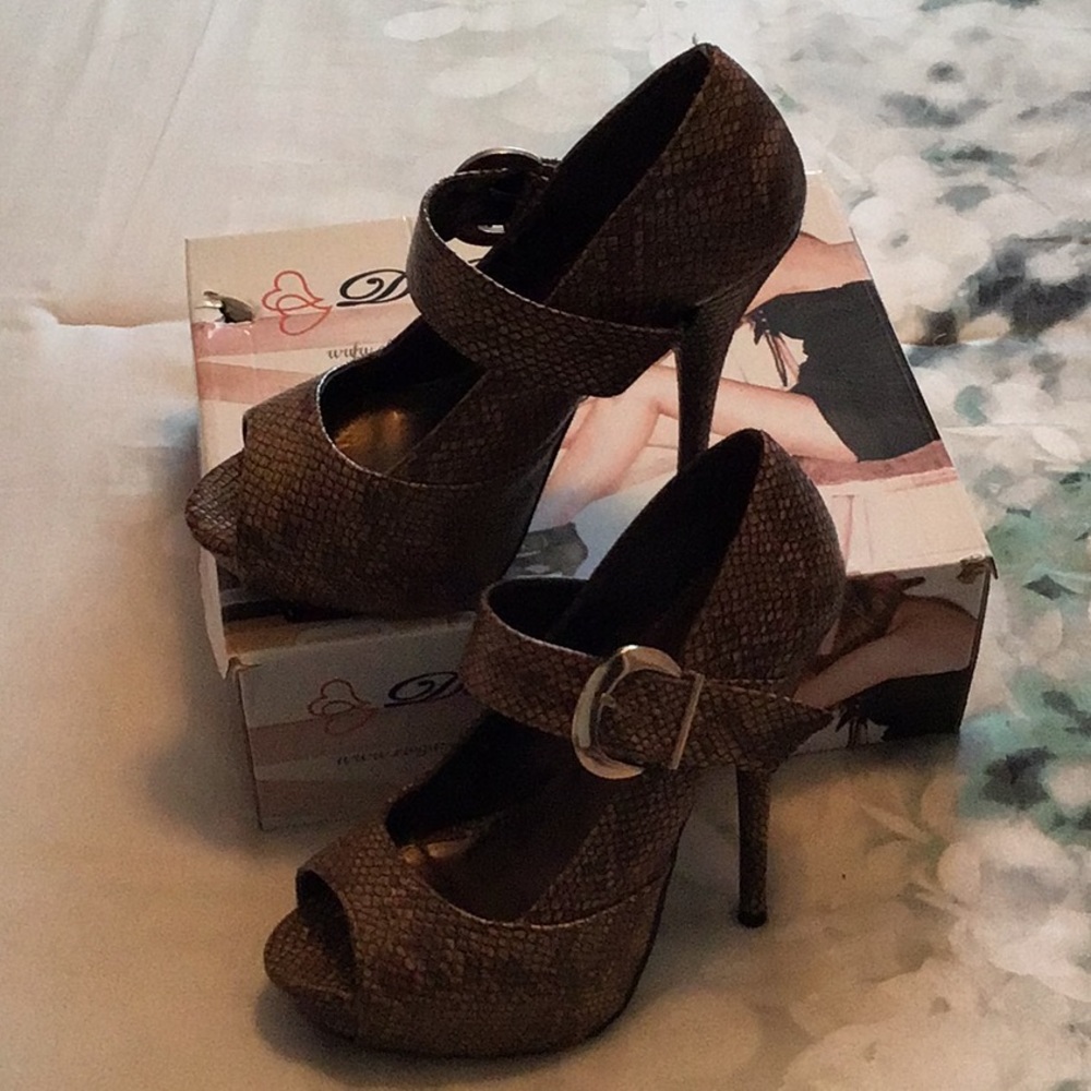 5” DbDk snakeskin (faux) heels